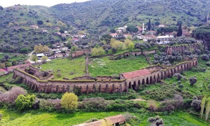 Aydınlı öğrenci Elçim Çantal, Cincin kalesine sahip çıktı