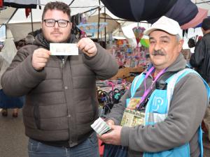 Efsane Biletçi büyük ikramiye hayali kuranlara umut oldu