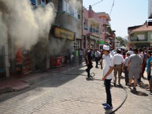 Markette Çıkan Yangın Korkuttu