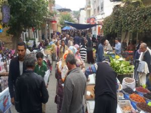 Esnafla Vatandaşın İsteği Kapalı Pazar Yeri