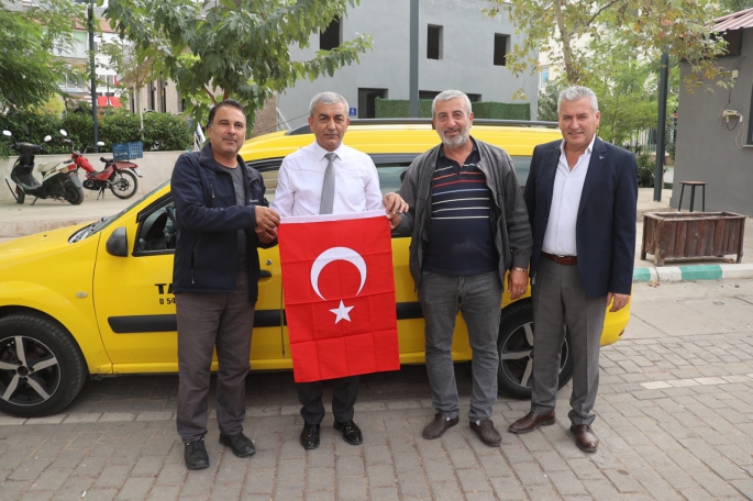 Koçarlı İlçesi Türk Bayrakları ile donatılıyor
