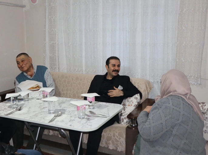 Koçarlı Kaymakamı Ramazan Taşkın’dan Gönülleri Isıtan İftar Ziyareti